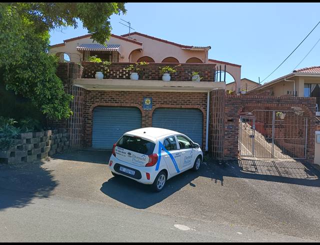 4 BEDROOM FREEHOLD FOR SALE IN KENVILLE